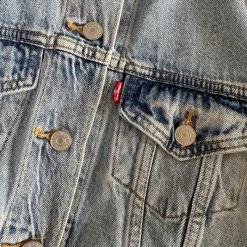 Abbigliamento><noscript><img width=